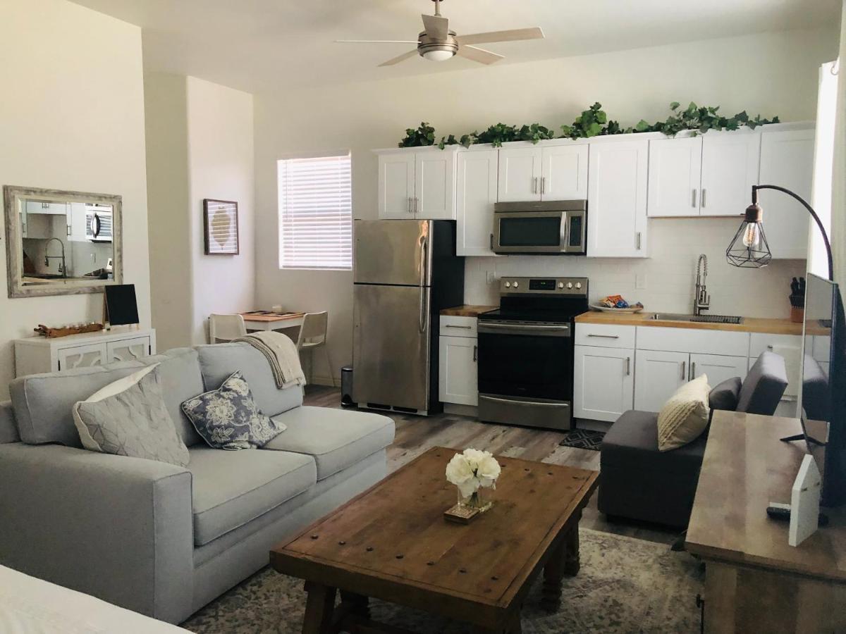 Beautiful Private Casita/Guesthouse W/ Kitchen, Access To Pool/Spa Goodyear Exterior foto