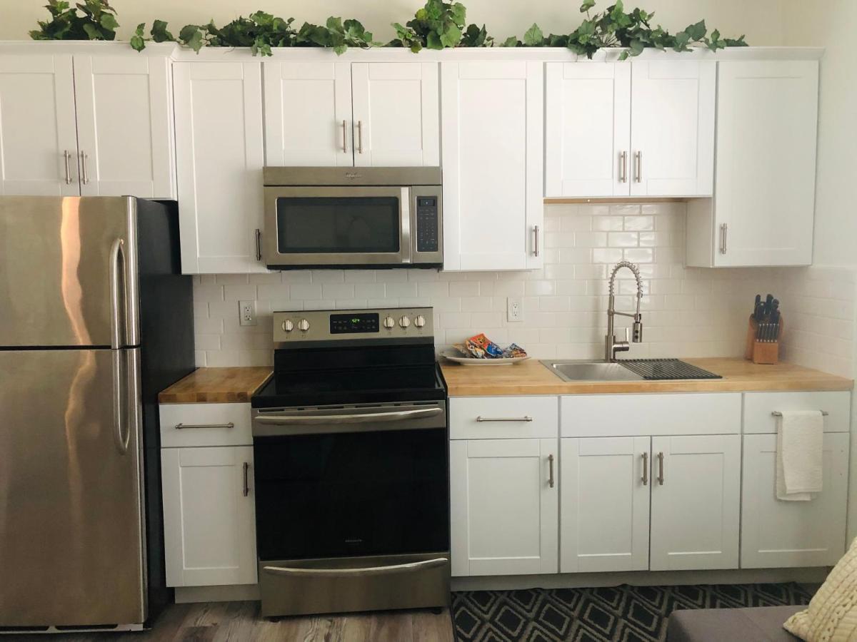 Beautiful Private Casita/Guesthouse W/ Kitchen, Access To Pool/Spa Goodyear Exterior foto